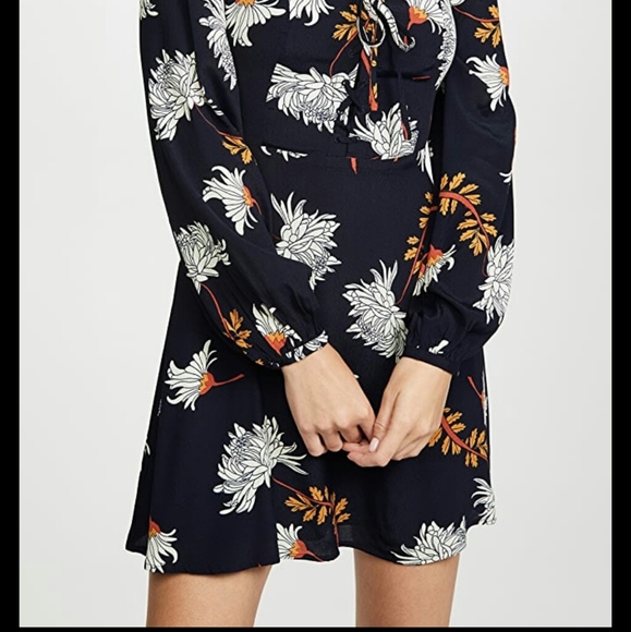 🌱HOST PICK🌱Cupcakes & Cashmere Navy Floral Dress - Picture 3 of 16